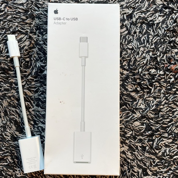Apple USB-C to USB ADAPTER. - Picture 5 of 8
